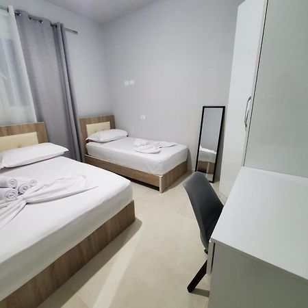 Twins Apartment Пермети Экстерьер фото