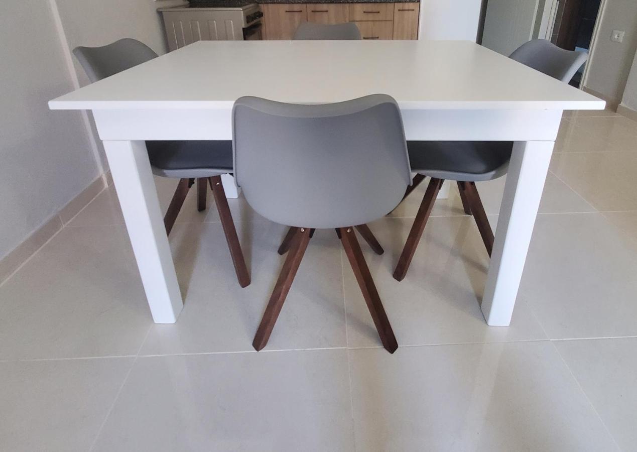 Twins Apartment Пермети Экстерьер фото