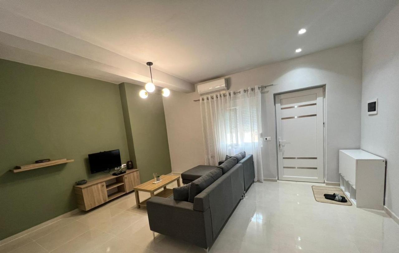 Twins Apartment Пермети Экстерьер фото
