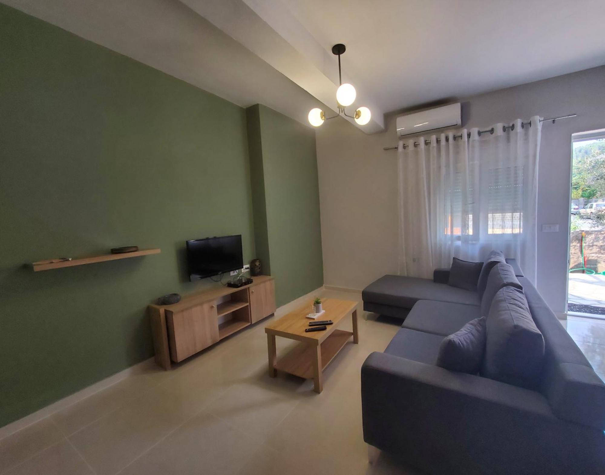 Twins Apartment Пермети Экстерьер фото
