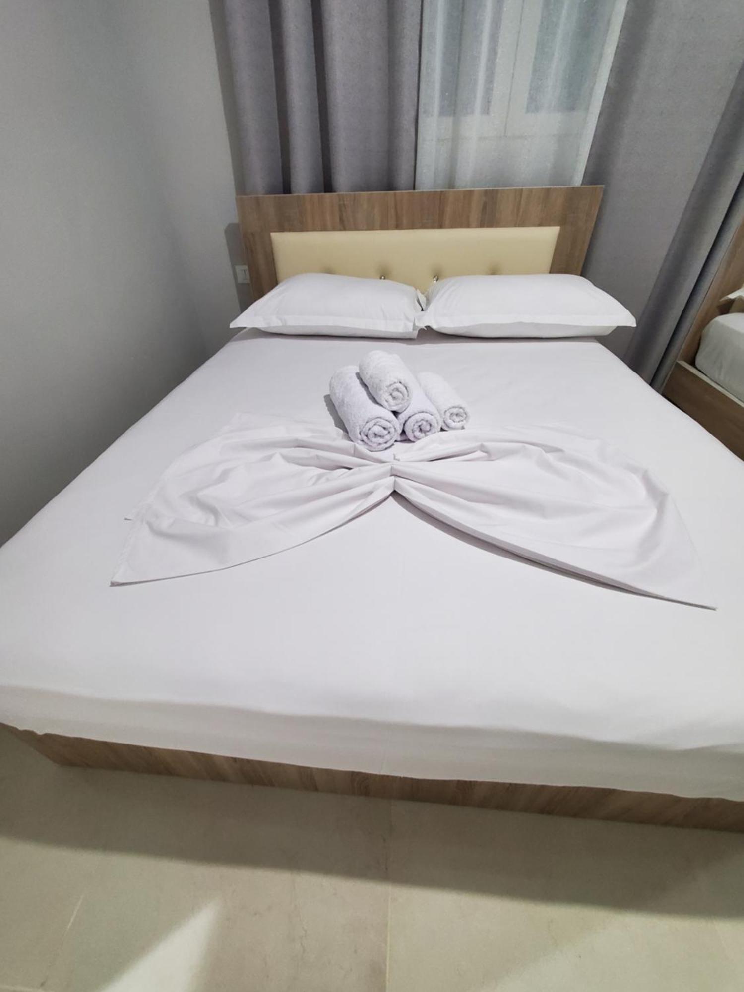 Twins Apartment Пермети Экстерьер фото