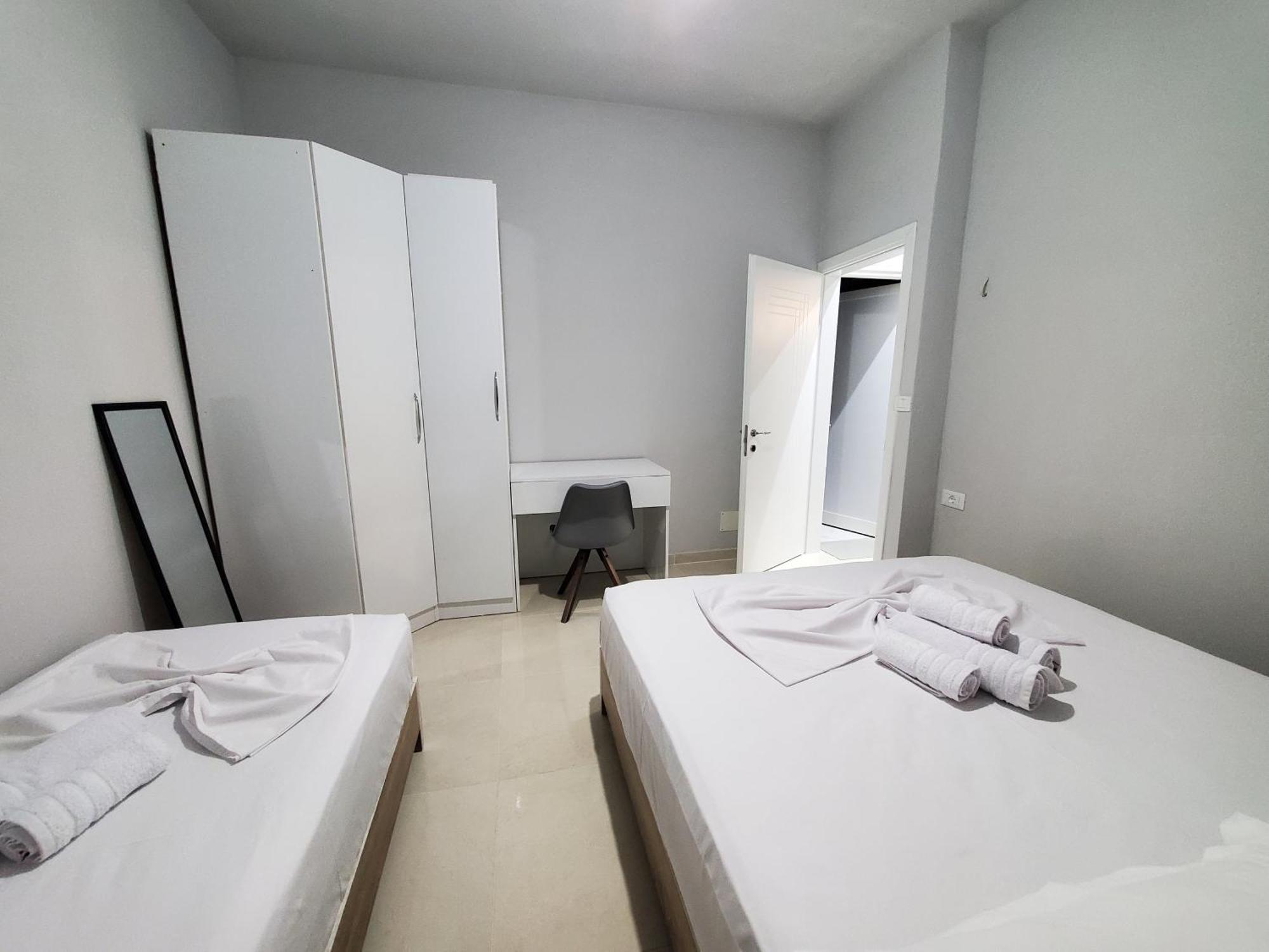 Twins Apartment Пермети Экстерьер фото
