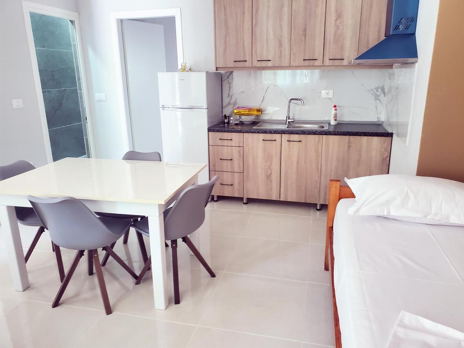 Twins Apartment Пермети Экстерьер фото