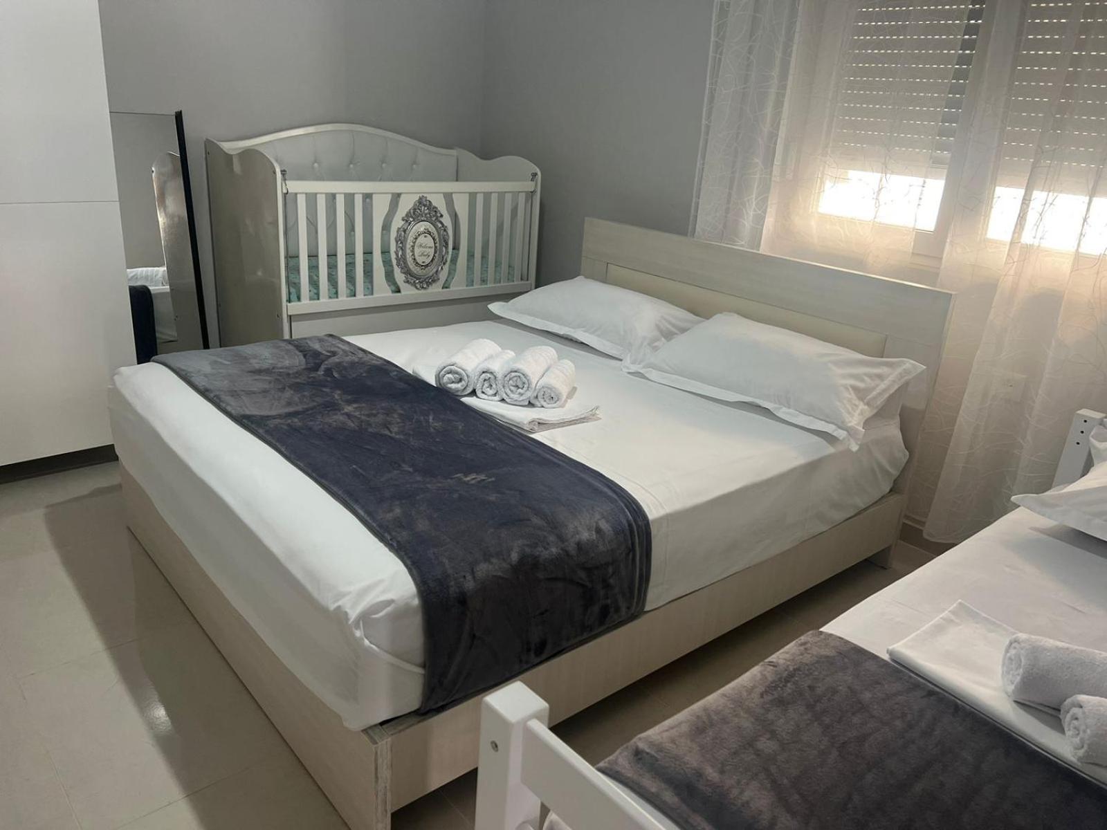 Twins Apartment Пермети Экстерьер фото