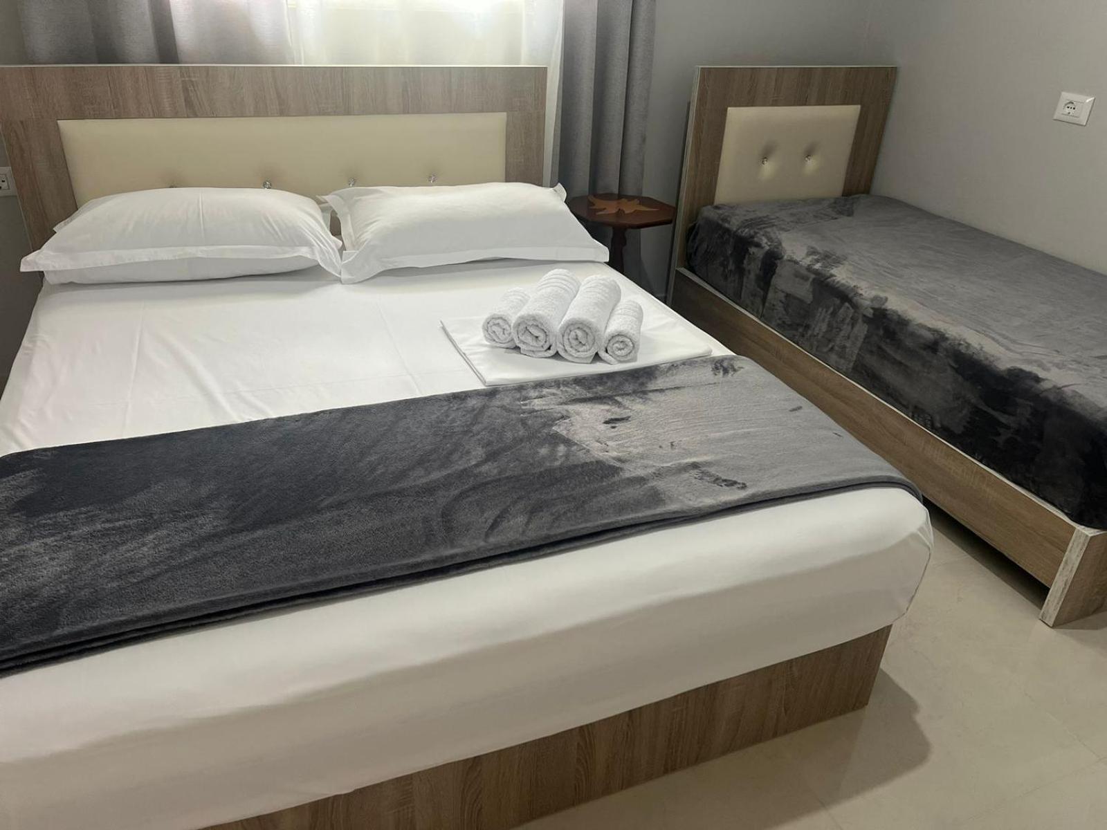 Twins Apartment Пермети Экстерьер фото