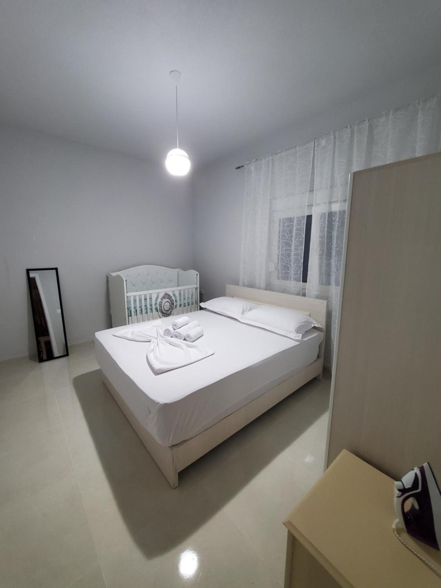 Twins Apartment Пермети Номер фото
